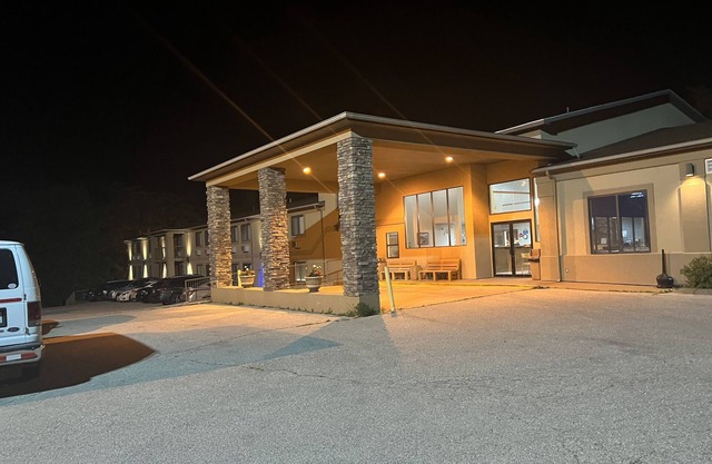 Days Inn by Wyndham Boonville