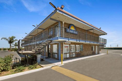 Days Inn by Wyndham Lost Hills