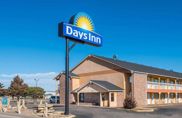 Days Inn by Wyndham Russell