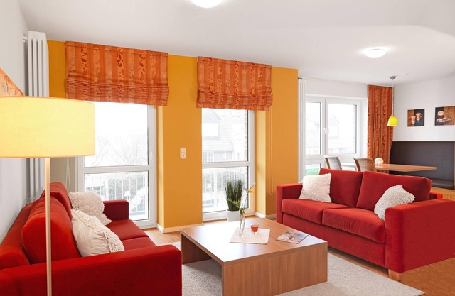 Apt. KNURRHAHN - dream apartment with partial harbor views!