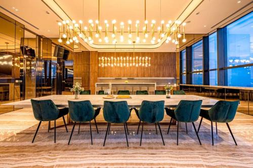 De Lux MarQ, 2 bedrooms at Central Dist 1, Pool,Gym