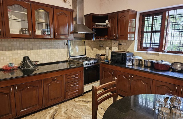 De Royale Summit Home Stay