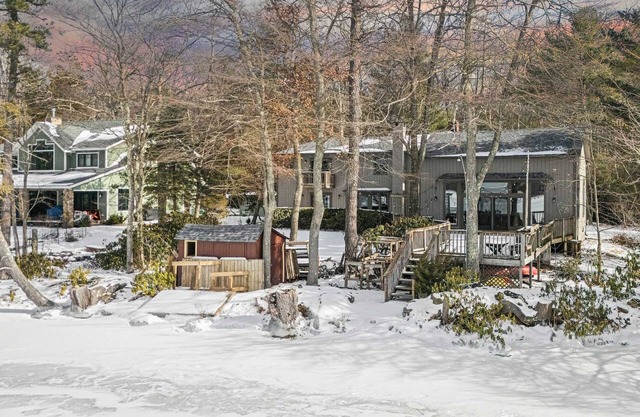 Deck w/Lake Views, Fireplace, Shuffleboard, and Office Lakeside Retreat