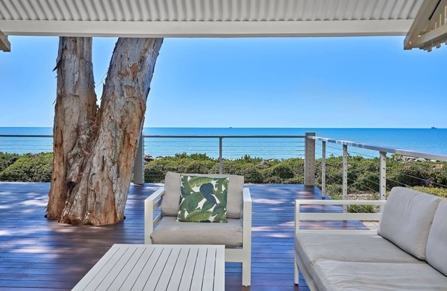 Decked Out By The Sea 4 Bedrooms