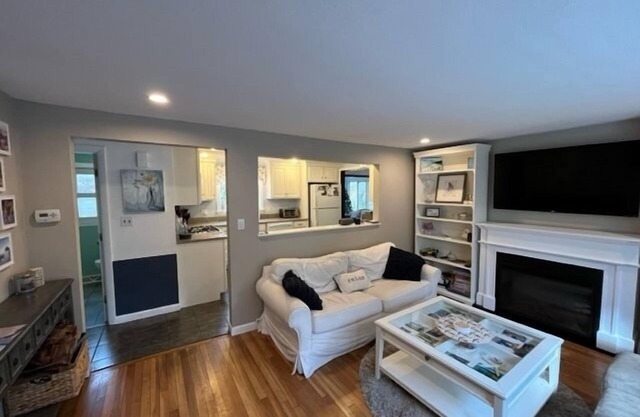 Deeded access to Long Pond! Dog friendly!