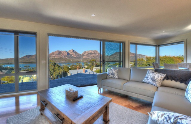 Deja Blu 1 - Freycinet Holiday Houses