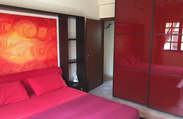 Delfino House - Old Town within walking distance of the Beach, Harbor and Railroad