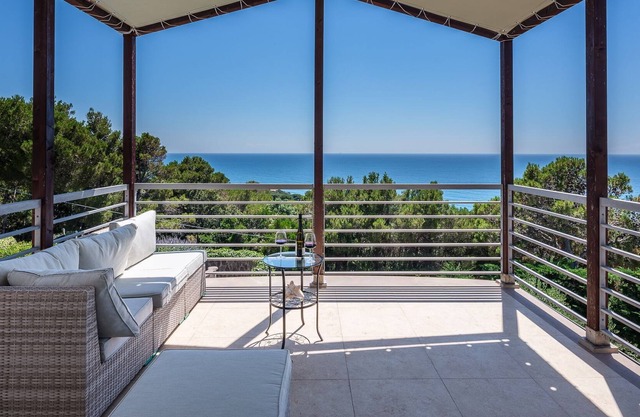 DELICIOUS VILLA WITH PANORAMIC SEA VIEW