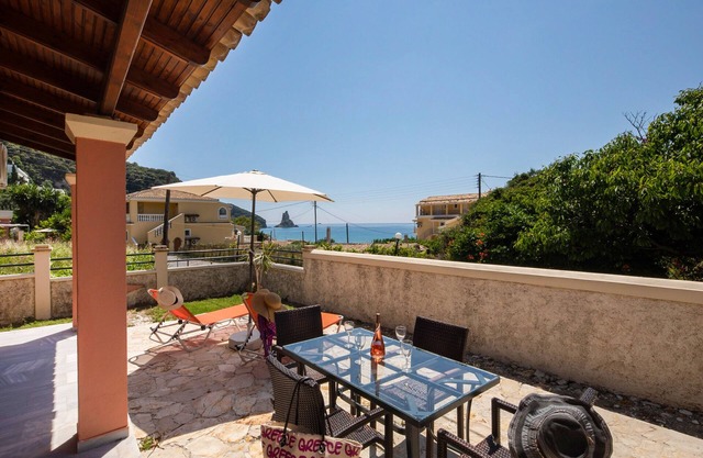 Delightful 2-bedroom cottage just minutes from the beach