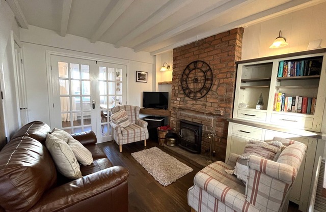 Delightful Cockle Cottage with Annex