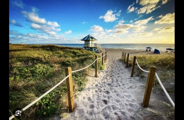 DELRAY BEACH'S BEST SECRET! - Walk to Beach, Shops, Restaurants, Atlantic Avenue