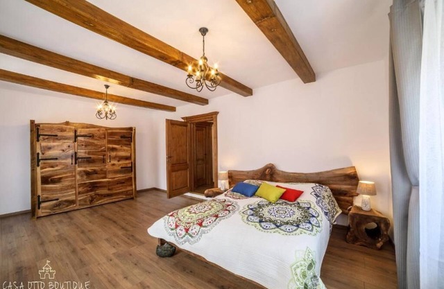 Deluxe Apartment with A/C, Under the Clock Tower