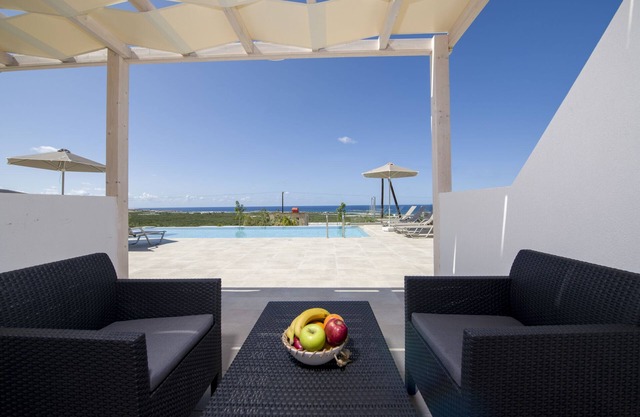 Deluxe Double or Twin Room Studio with Sea View