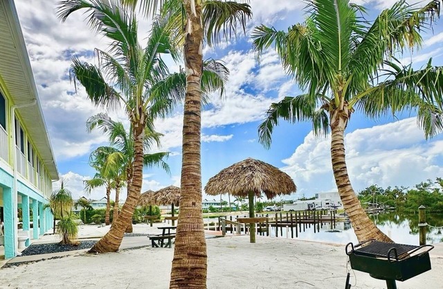 Deluxe King Suite w/Deck