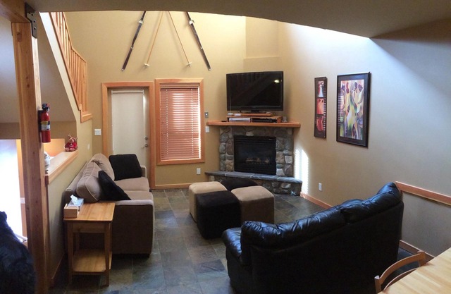 Deluxe Ski in/out Condo in Village Centre