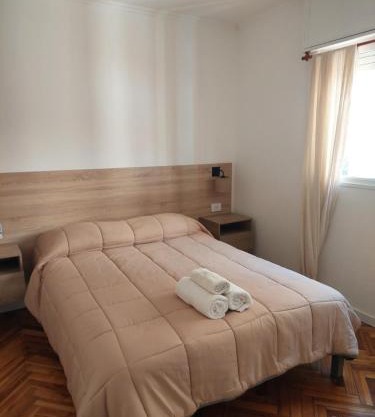 Departamento de dos habitaciones sobre Oroño