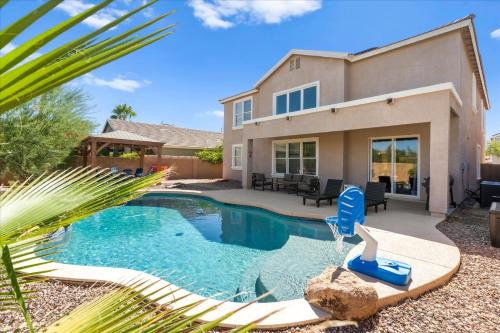 Desert Retreat - Pool - Fire Pit - Family Games