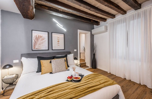 [Design & History Downtown] Hello Beautiful