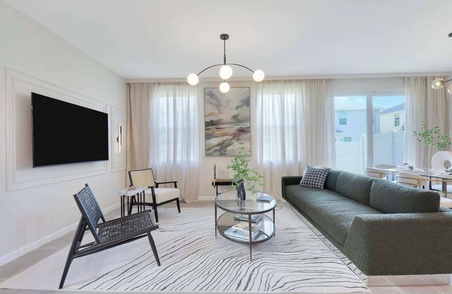 Designed & Curated Extended Stay, Near Beach, Family Ready, Pet-Friendly