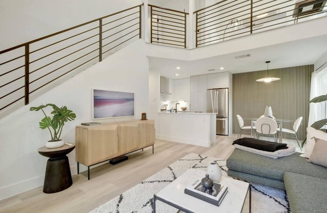 Designer Central Austin Home | Close to Domain/Q2