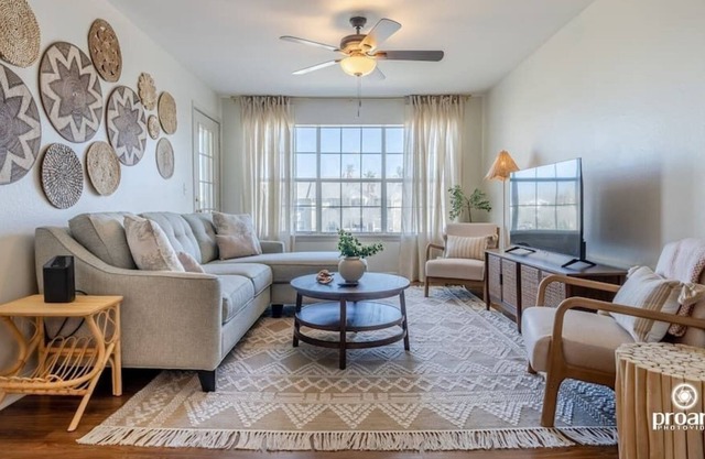 Destin · Resting Beach Place - Stylish Condo Close to Beach