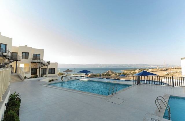 Diamond Palm Hotel & Resort