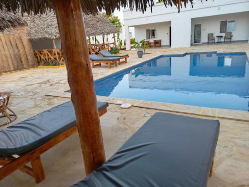 Diamond White Resort
