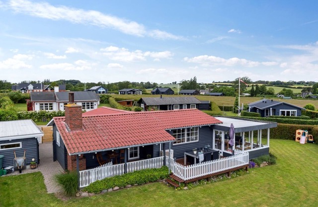 "Diddi" - 170m from the sea by Interhome