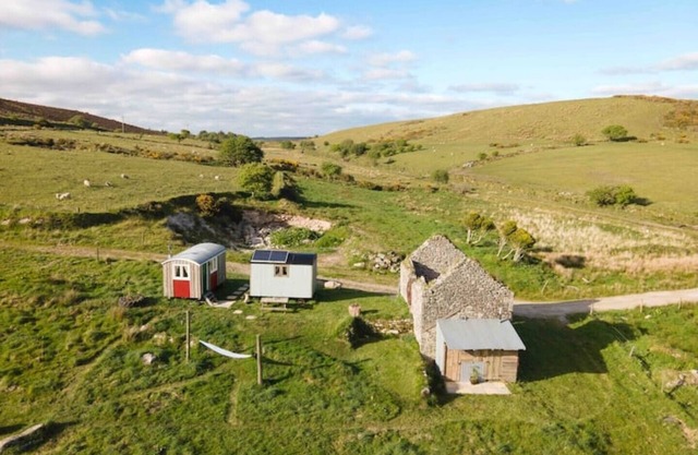 'Diddylake' A pair of shepherd huts in the wild.