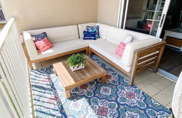 Direct Ocean Front Cozy Condo with Pool - Amazing View!