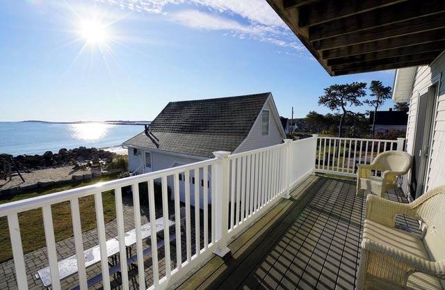 Direct Oceanfront/Beachfront Home in Saco, ME. Family Retreat sleeps 19