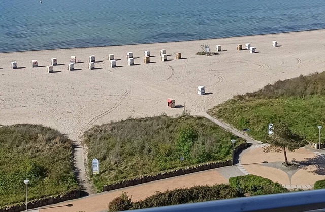 Directly on the beach, great sea view, incl. Swimming pool and sauna, parking lot