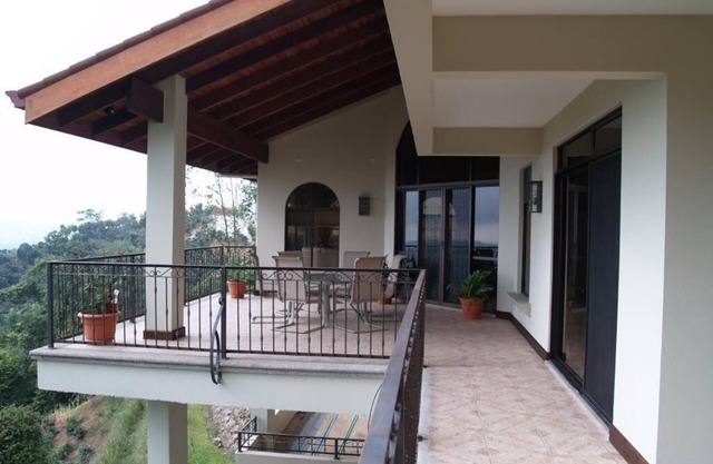 Discover Costa Rica