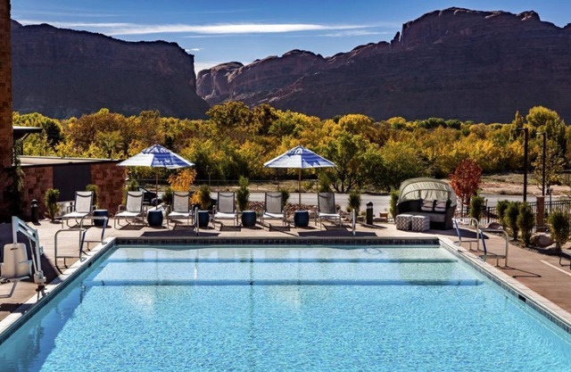 Discover the Exceptional Close to Valley Shopping, Free Parking!