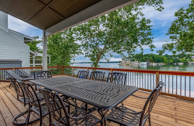Discover the Ultimate Lakefront Oasis, Grand Point Escape, Dock, Sleeps 14