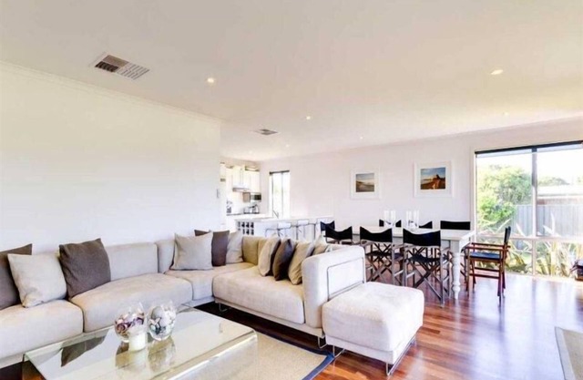 Do Drop Inn ~ Port Willunga - Large Port Willunga Property with Pets Negotiable