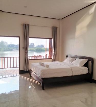 DODAND Studio & Sunset Riverside Guesthouse