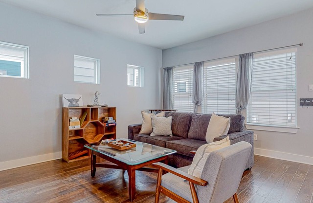 Dog-friendly home near downtown with loft, outdoor pool, patio, W/D, streaming
