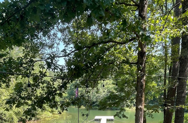 Dog Friendly Lake Cottage and Fish Camp with Hot Tub