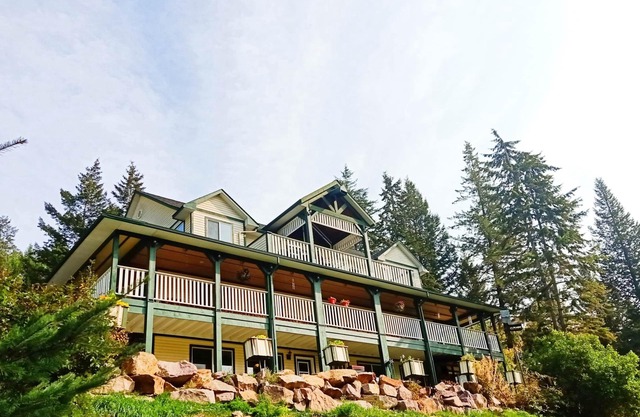 Dogtooth Suite | Sleeps 2 | Pet Friendly