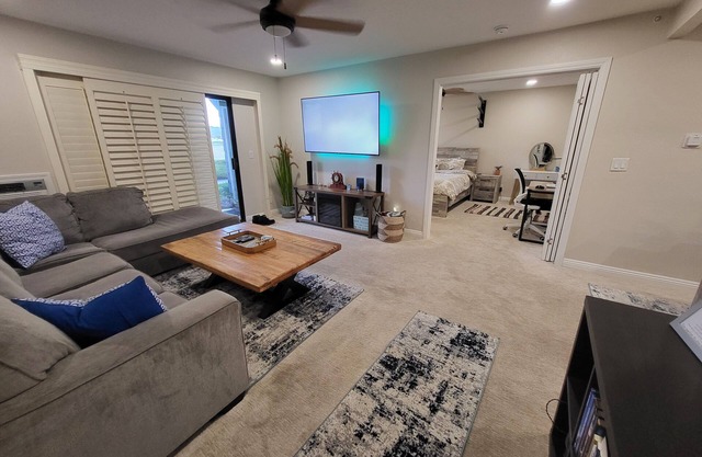 Doheny Beach condo on bike path to harbor, parks, and hiking trails!
