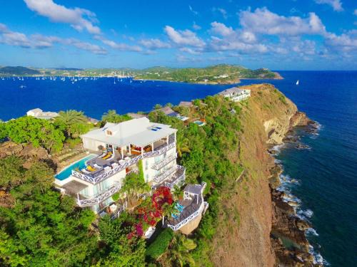 Dolcevita Cliff Resort adults only