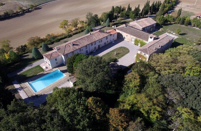 Domain for quiet or sports vacations, exceptional setting