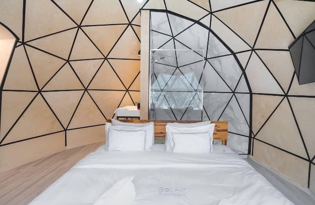 Dome at Bel Air Ideal for a couple Private Jacuzzi & sauna - Bbq - Gas fireplace