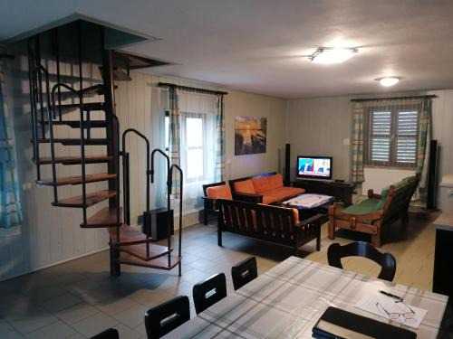 Domek letniskowy w centrum Okuninki - super lokalizacja !!!