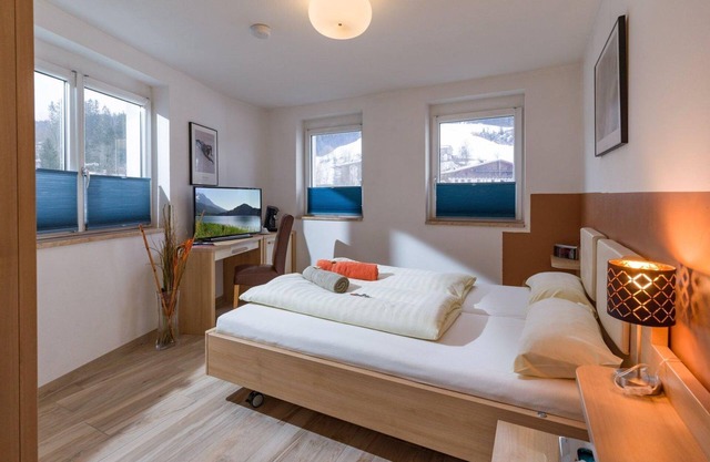 Doppelzimmer mit Bad - Haus Romeo - Alpine Gay Resort