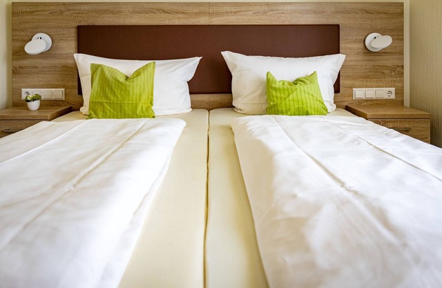 Doppelzimmer Nr. 2 mit Balkon, ca. 25qm, Max. 2 Personen