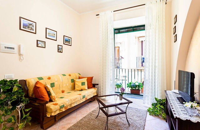 DORIS HOUSE SORRENTO