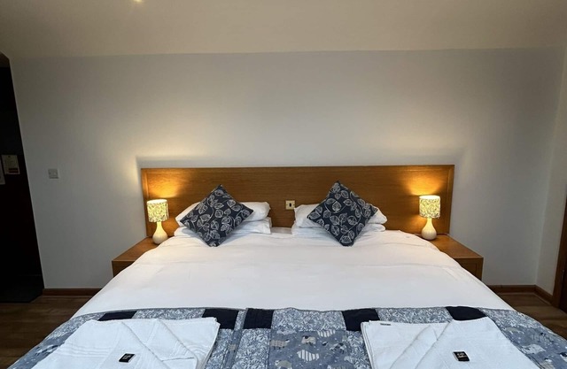 Double Ensuite at The Golden Fleece