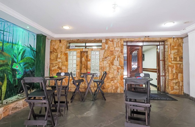Double room 9, with TV, fan and minibar. Breakfast included.